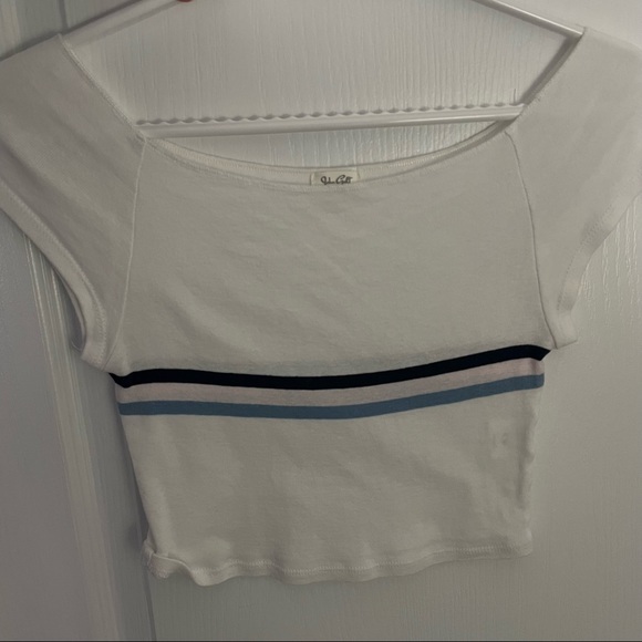 Brandy Melville off the shoulder top - Picture 1 of 3